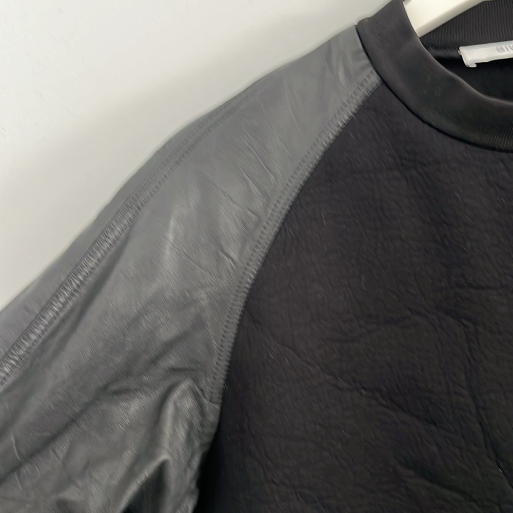 Givenchy pull on sweater from the‎ wool and lambskin collection - Picture 2 of 9